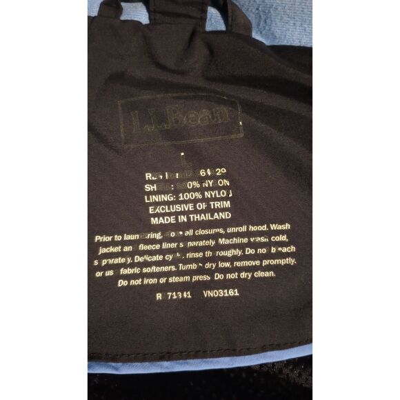 L.L. Bean Women's Size Large Hooded Jacket - Picture 6 of 7